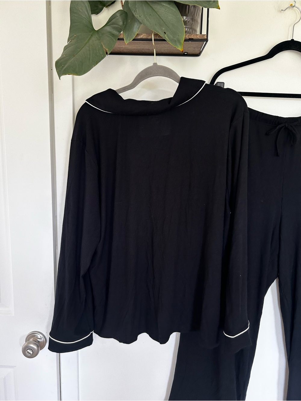 NWOT State of Day Black White Button Up Long Sleeve Pant Pajama Set Plus Size 3X - Picture 3 of 8